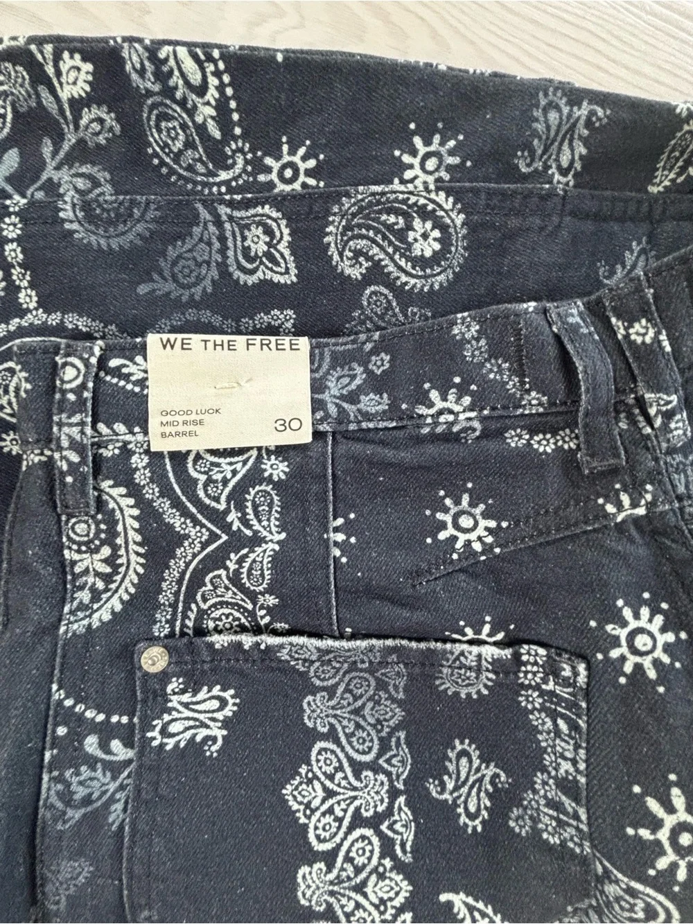Free People We The Free Good Luck Printed Barrel Jeans Size 30